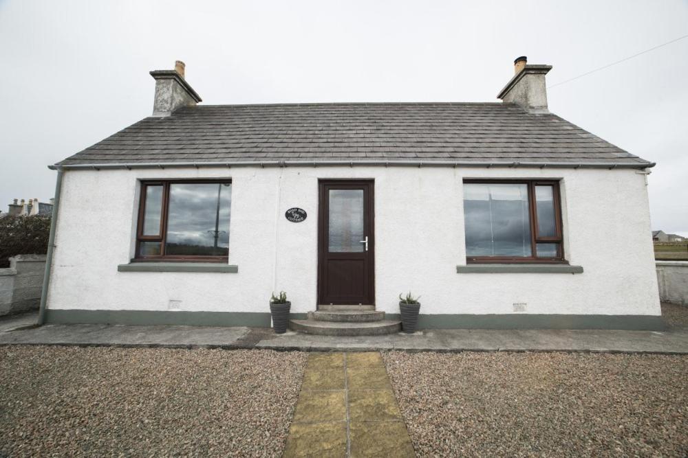 Road End Cottage Port of Ness Buitenkant foto