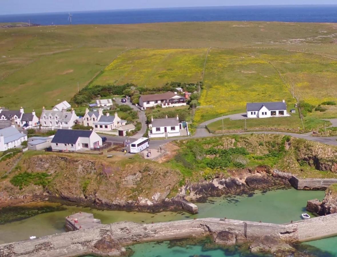 Road End Cottage Port of Ness Buitenkant foto